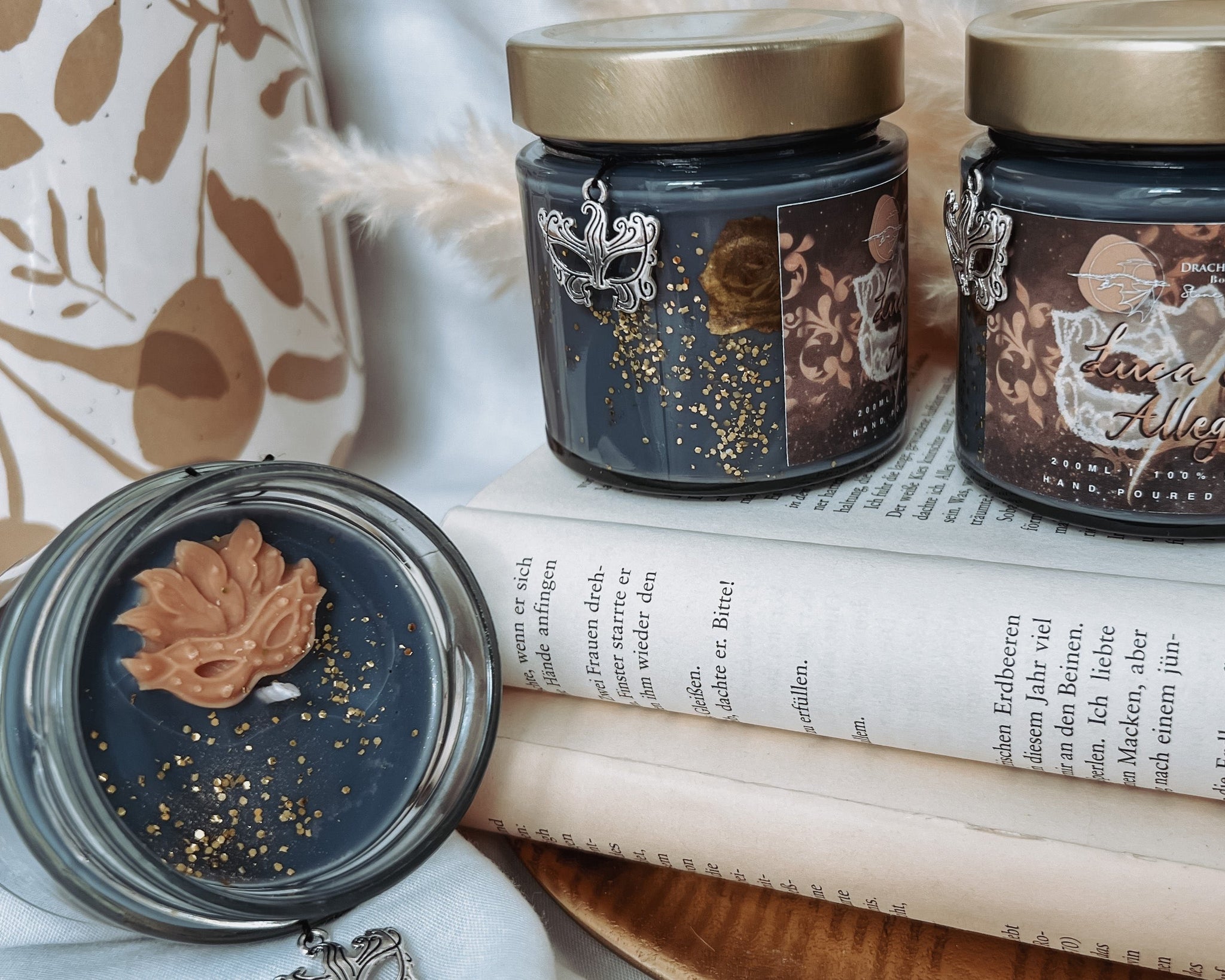 Das Produktbild zeigt unsere Drachenkerze 