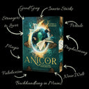 Das Bild zeigt das Buch "Anicor - Jenseits der Nebelbrücken" von Jessica Wismar. Darum sind die enthaltenen Themen und Tropes angeordnet: Good Guy, Innere Stärke, Portale, Prophezeiung, Neue Welt, Buchhandlung in Mainz, Fabelwesen, Magie, Strangers to Lovers