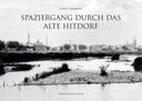 Das ganze Cover ist schwarz-weiß gehalten. Auf dem Cover sieht man ein schwarz-weißes Bild von Hitdorf. Im Vordergrund ist Wasser zu sehen, aus dem kleinere Kiesinseln hervorkommen. Im Hintergrund sieht man Häuserreihen sowie Bäume und Sträucher. Im Himmel in der Mitte steht in Großbuchstaben der Titel. Darüber steht der Name der Autorin. 